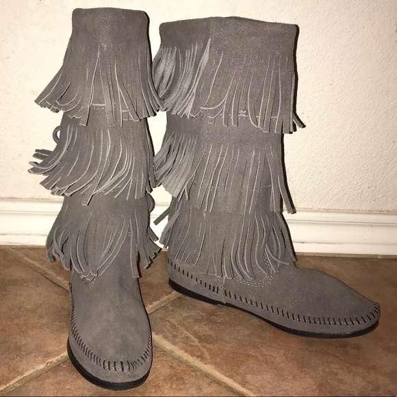 grey minnetonka fringe boots